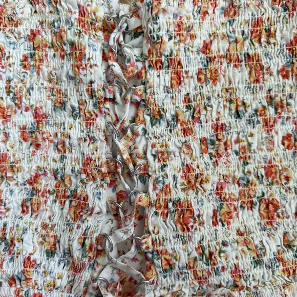 American Eagle Large Lace Up Smocked Floral Crop Top - Picture 2 of 8